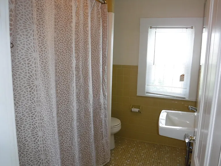 44 Phillips St #4 — Photo 9