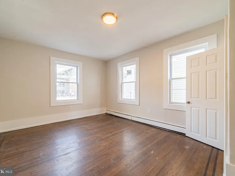 21 N Laclede Pl — Photo 7