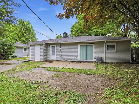 2nd image of 3914 Thrush Dr