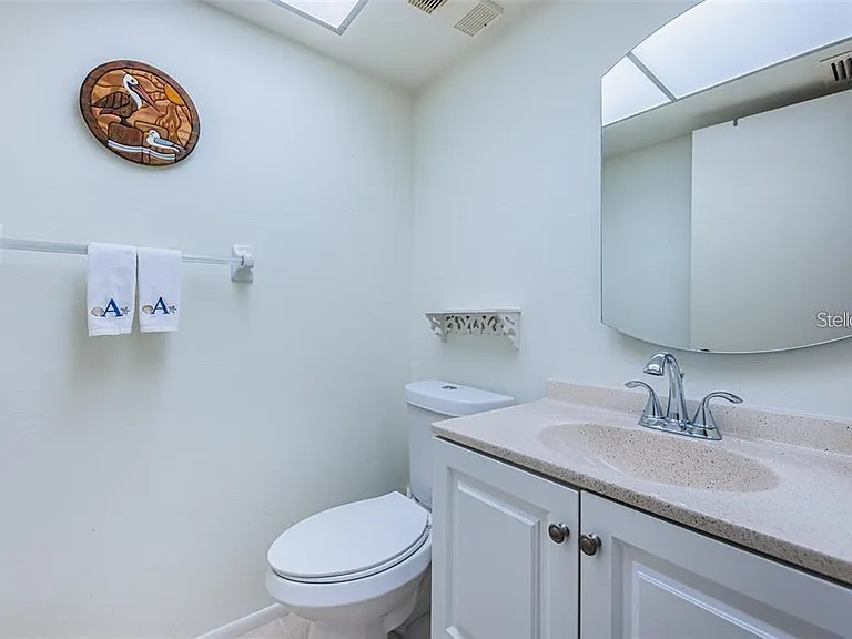 1324 Pasadena Ave S #205 — Photo 24