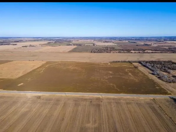 1 N Rock Rd, Valley Center, KS 67147