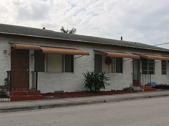 3rd image of 929 N K St #E