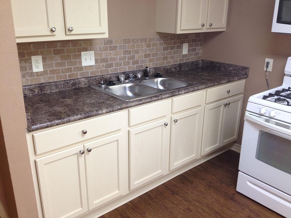 1st image of 605 E Pease St Floor 1