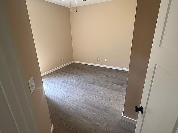4th image of 117 Nichols Ave