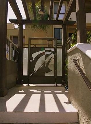 5th image of 5009 Woodman Ave APT 206