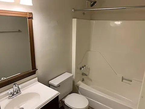 205 Hollins Rd — Photo 26