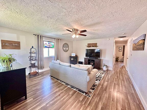 2nd image of 463 Seminole Ct