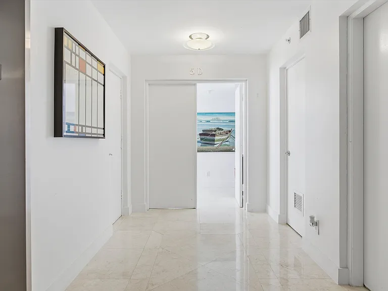 613 Ocean Dr #5D — Photo 11
