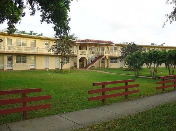 20327 NE 2nd Ave APT 27, Miami, FL 33179