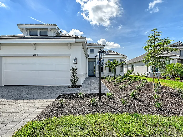 10248 Silent Night Ln — Photo 1