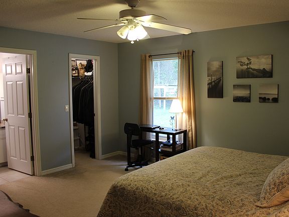 3rd image of 3220 Vista Palm Dr
