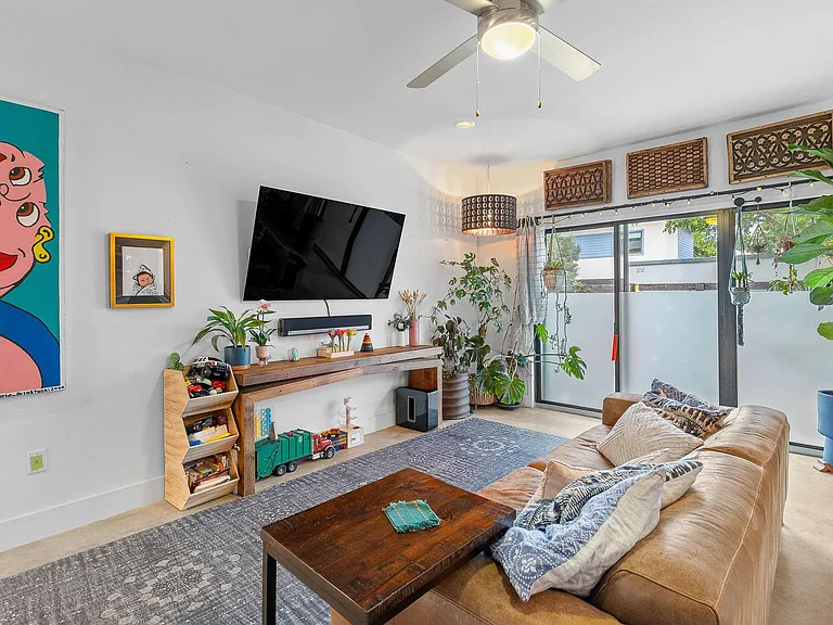 2101 Montopolis Dr #11 — Photo 14