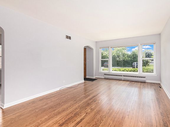3rd image of 7560 W Everell Ave