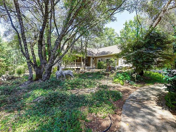 2nd image of 16084 Peninsula Ct
