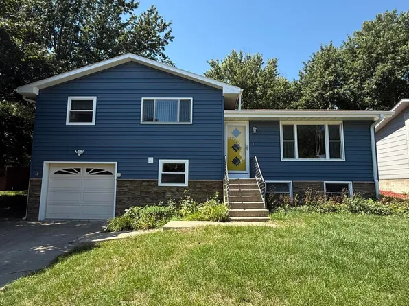 517 N Edgerton St, Mitchell, SD 57301