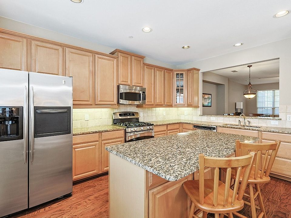 1st image of 2577 Jacobson Dr