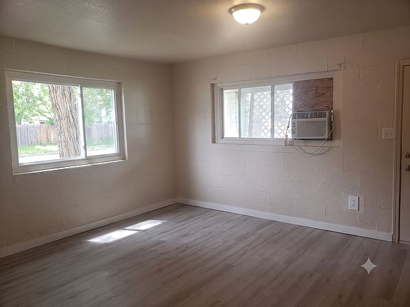 3rd image of 1914 S Owyhee St #8