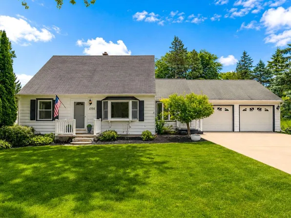 1300 Garvens AVENUE, Brookfield, WI 53005