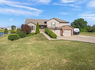 9473 Erika Ln, New Bloomfield, MO 65063