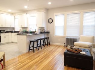 91 Verndale St #1, Brookline, MA 02446