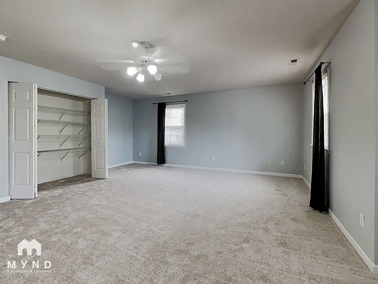 1085 Vauxhall Dr — Photo 8
