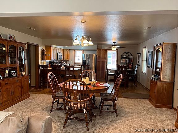 4th image of 6581 Hayes Dr