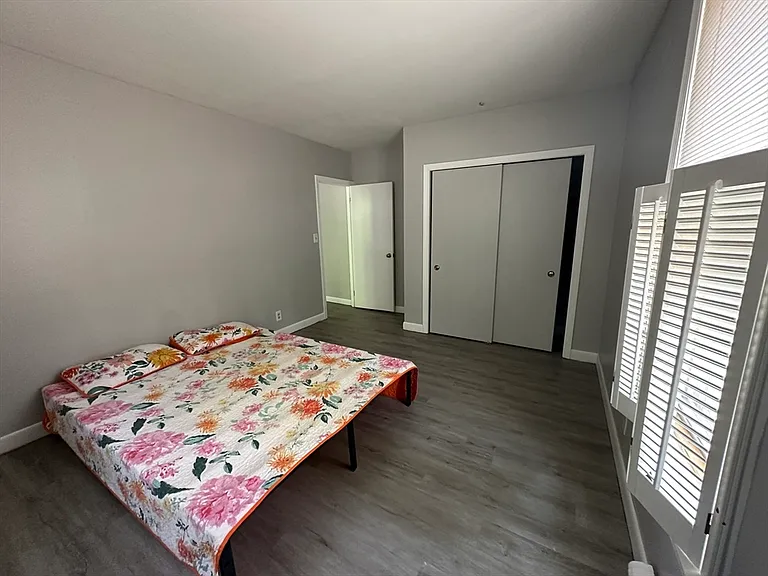 9 Oak St #1 — Photo 8