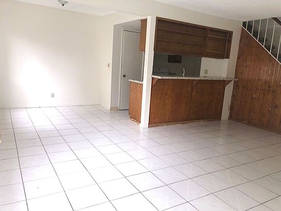 2nd image of 2583 N Spinnaker Ave