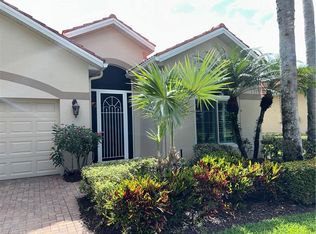3832 Jasmine Lake Ct, Naples, FL 34119