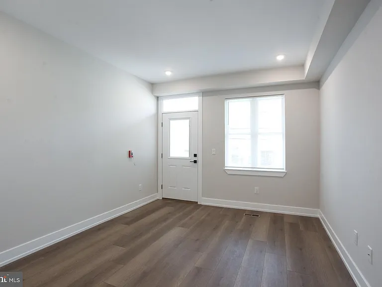 3849 Fairmount Ave #1 — Photo 10