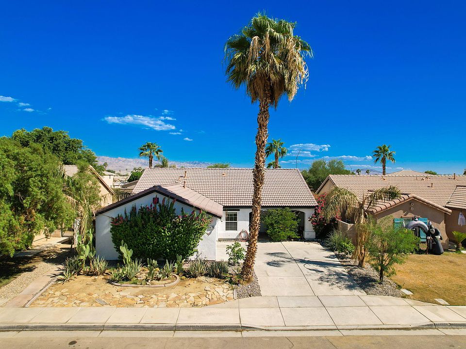 1st image of 48104 La Playa St