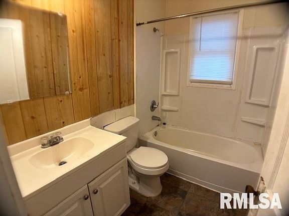 5th image of 1015 E Virginia Ave