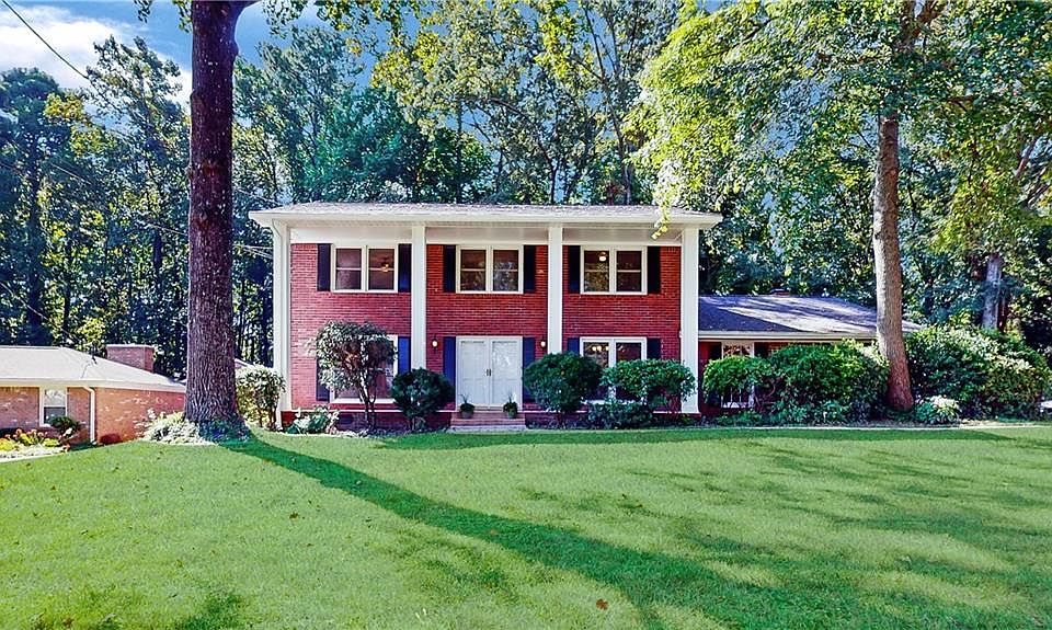 1st image of 2760 Sagamore Hill Dr SE