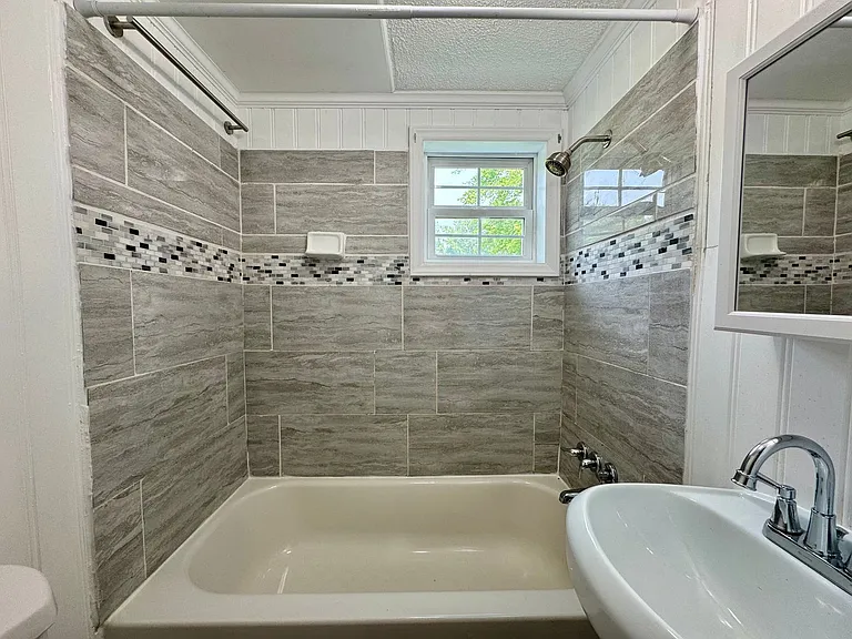 412 W. Atlantic Street — Photo 7