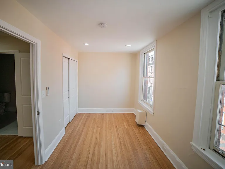257 S 21st St #3F — Photo 14