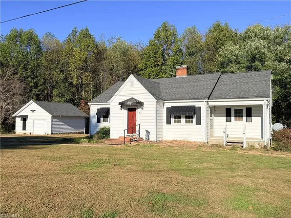 4904 Austin Little Mountain Rd, Roaring River, NC 28669