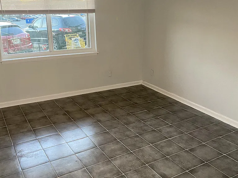 213 Camelot Dr #1 — Photo 11