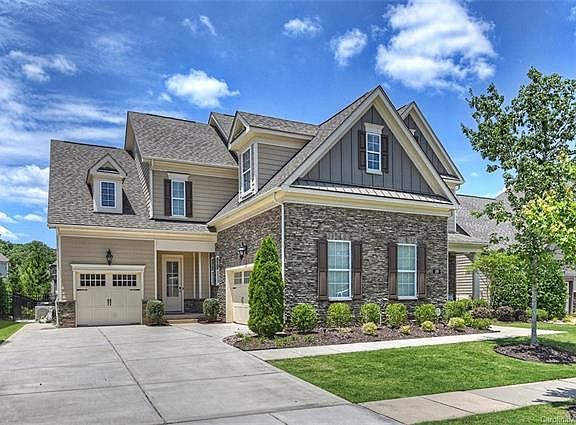 3rd image of 319 Newington Ct
