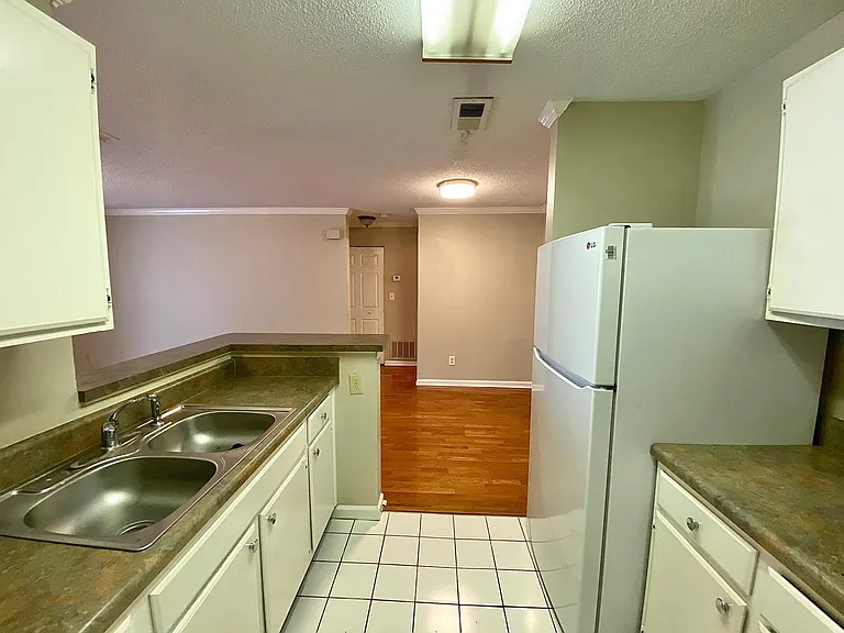 513 Granville Ct #513 — Photo 10