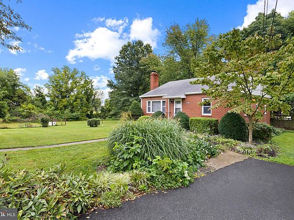 2nd image of 7229 Bowers Rd