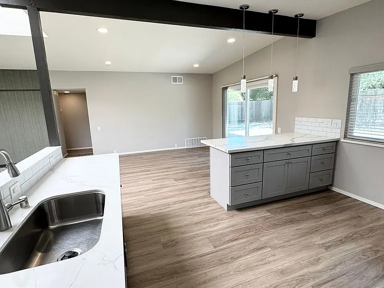 1503 Brown Dr — Photo 14