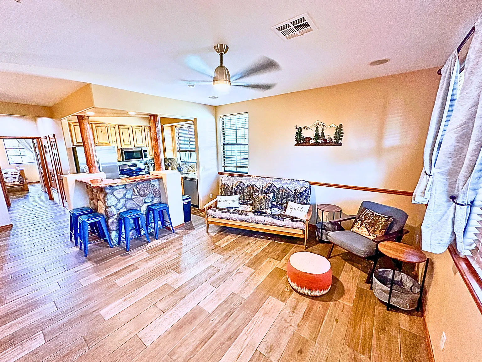 2 bed, 1800 sqft, $1,850 — Photo 2