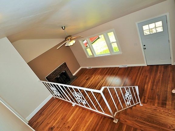 5th image of 726 Winter St