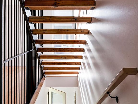 4th image of 7784 Highland Park Way SW