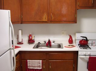 416 Pamela Rd APT B, Glen Burnie, MD 21061