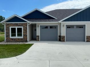 525 54th St NW #1, Watertown, SD 57201