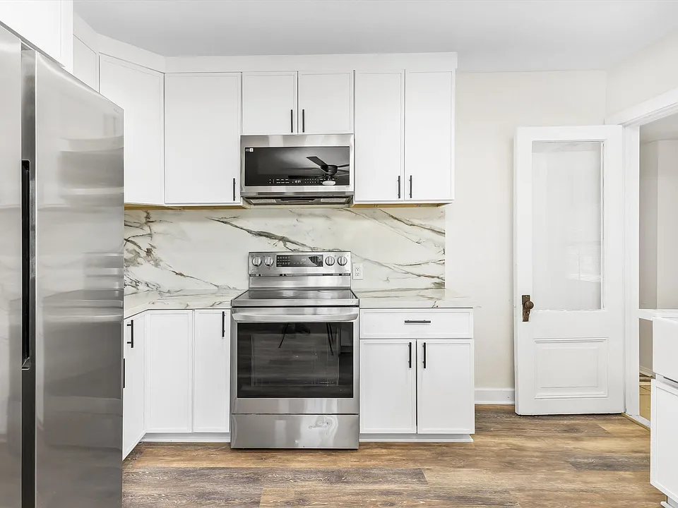 1359 Jasper Ave #2