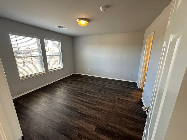 18637 Vivo Dr — Photo 5
