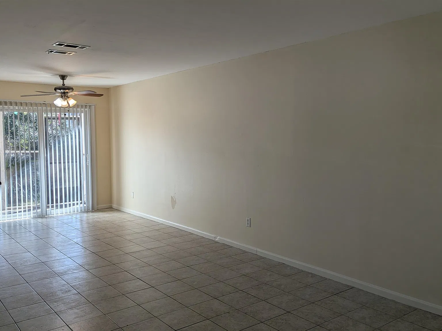 2 bed, 1.5 bath, 1050 sqft, $1,250 — Photo 4