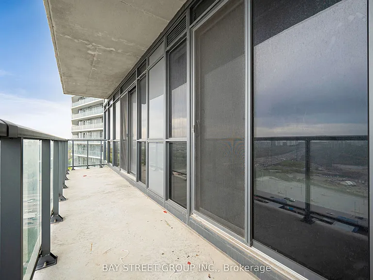 121 McMahon Dr #2708 — Photo 36